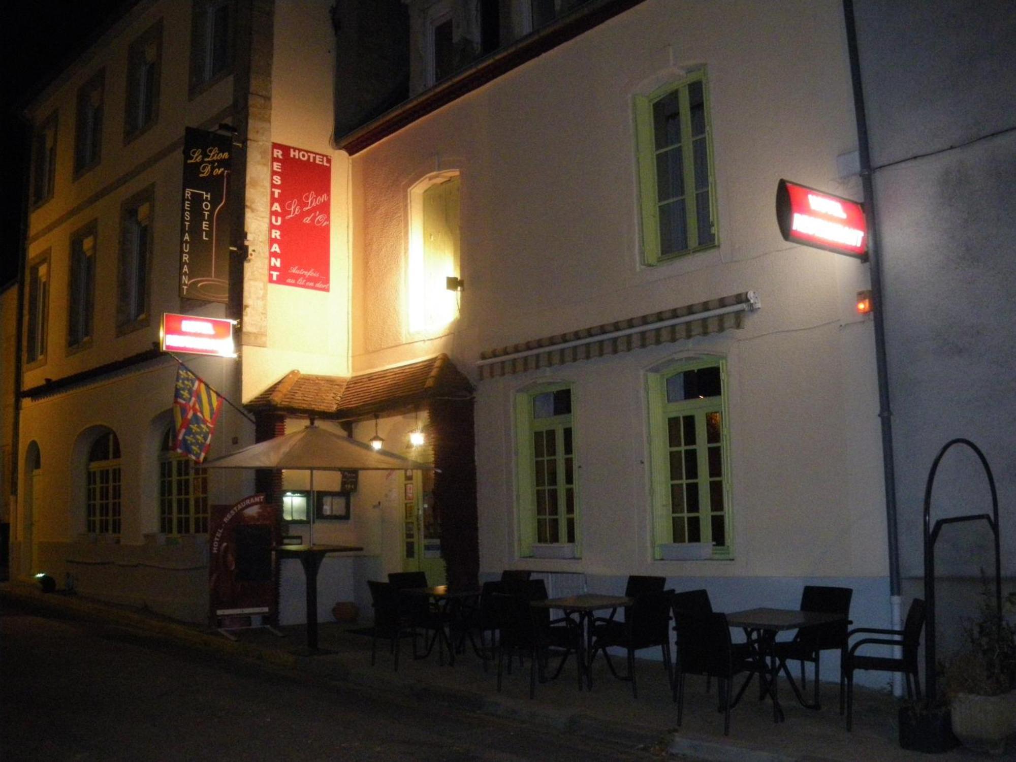 Hotel Restaurant Du Lion D'Or Château-Chinon Exterior foto